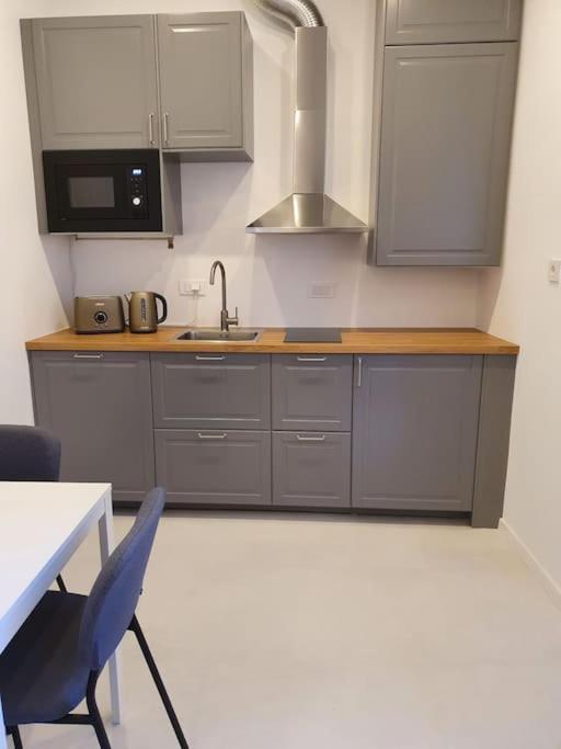 זאגרב Official 4* Brand New Modern Apartment/Balcony מראה חיצוני תמונה